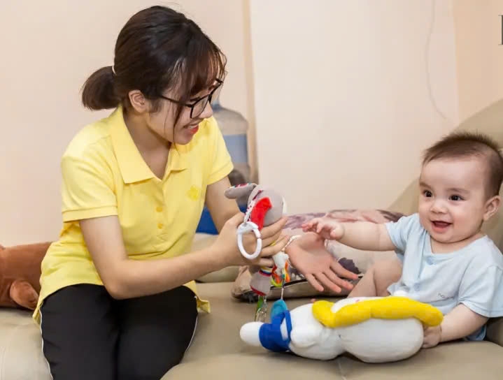 Giúp Việc Chăm Em Bé Hà Nội Uy Tín – Có Mặt Trong 2 Giờ