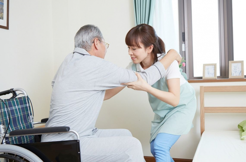 giúp việc chăm người già Hà Nội