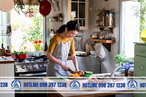 Thuê người nấu ăn gia đình: cách trao đổi khẩu vị, lập thực đơn tuần, thống nhất ngân sách đi chợ với người nấu. Gọi Hải Anh 0983 971 238 để được tư vấn.