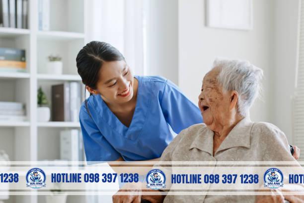 Tìm Người Chăm Người Già Hà Nội — So Sánh Các Kênh Và Cách Kiểm Chứng